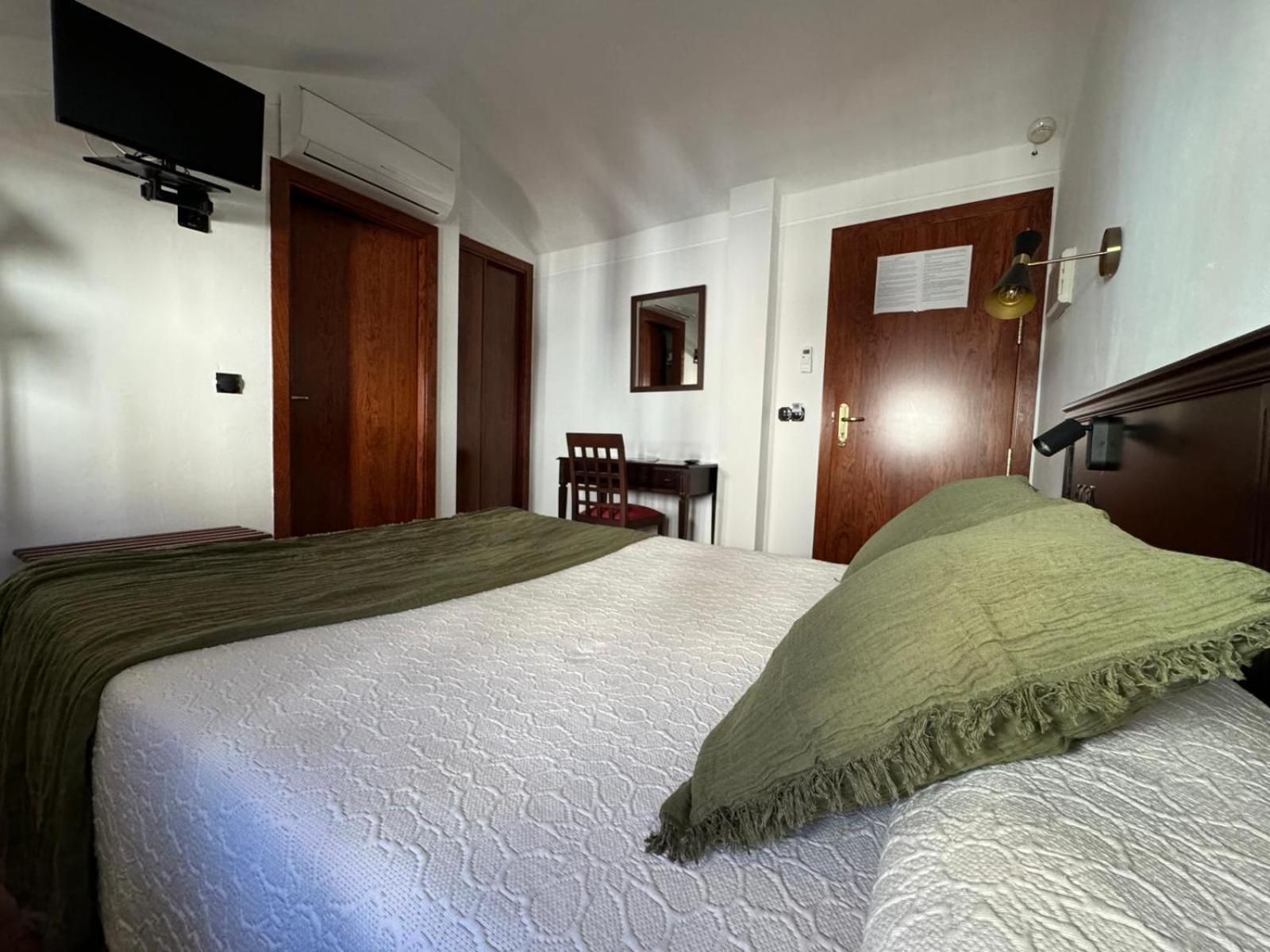 Hospedium Hotel La Fuente Candelario Eksteriør bilde