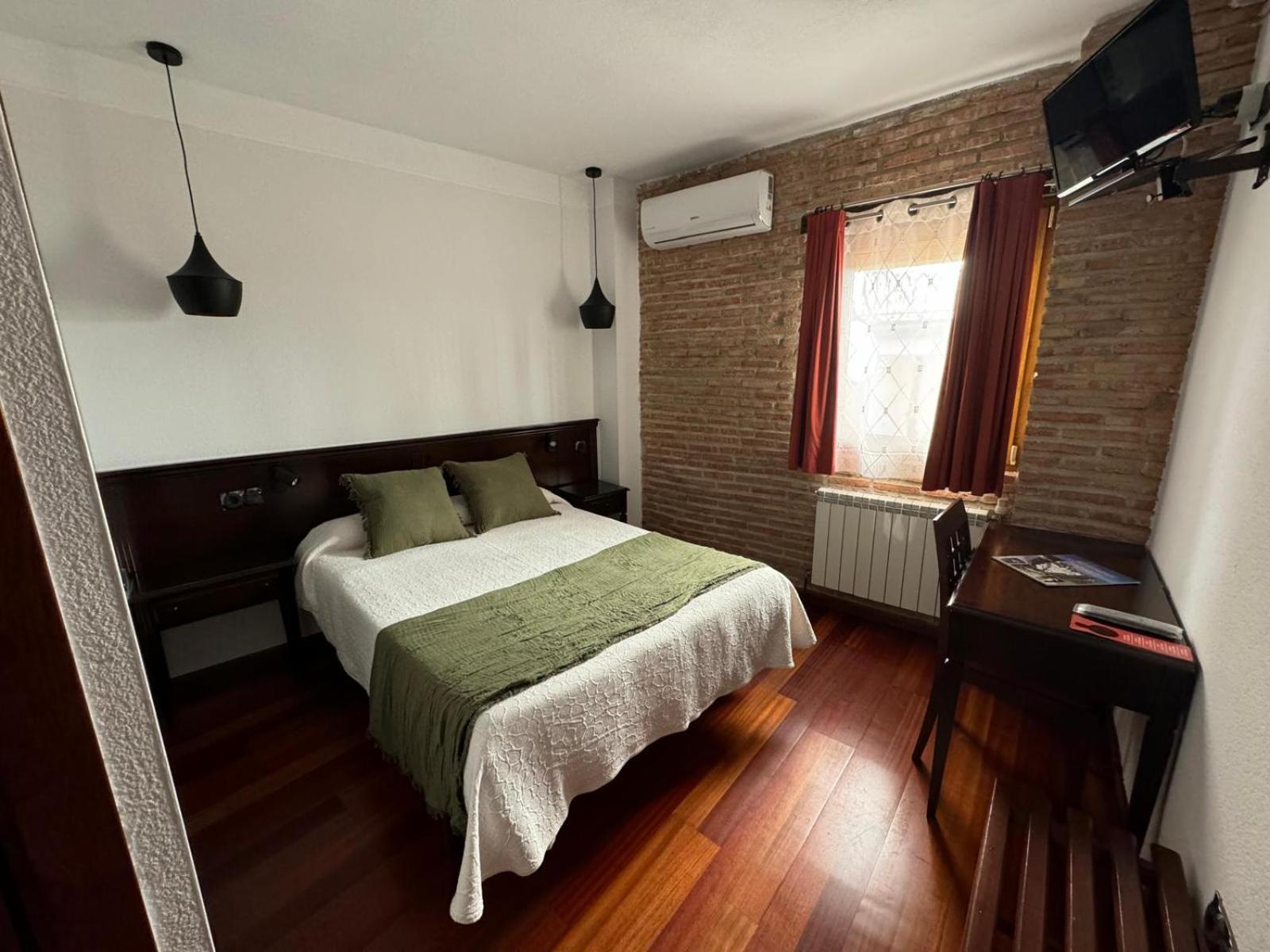 Hospedium Hotel La Fuente Candelario Eksteriør bilde