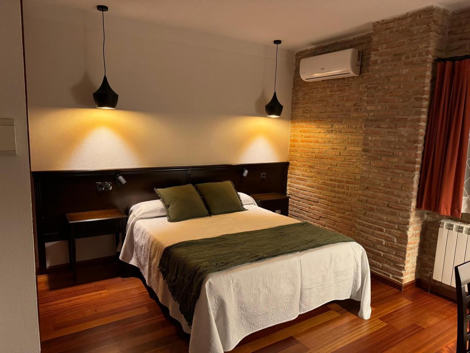 Hospedium Hotel La Fuente Candelario Eksteriør bilde