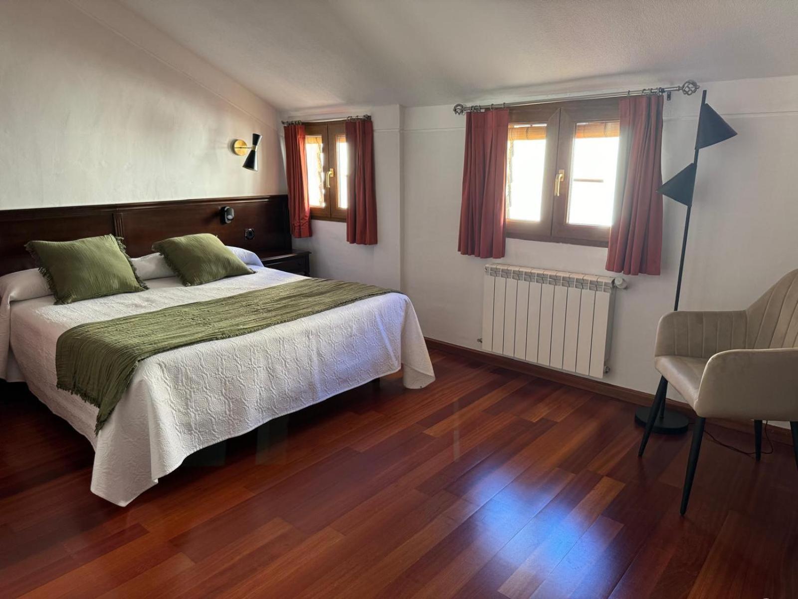 Hospedium Hotel La Fuente Candelario Eksteriør bilde