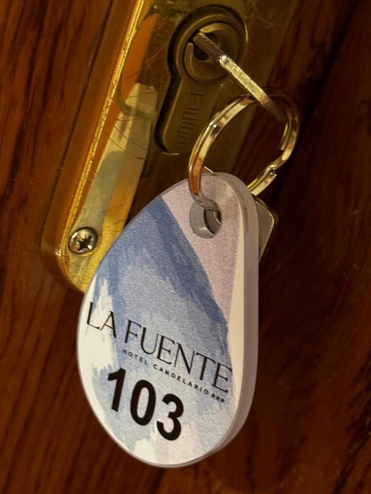 Hospedium Hotel La Fuente Candelario Eksteriør bilde