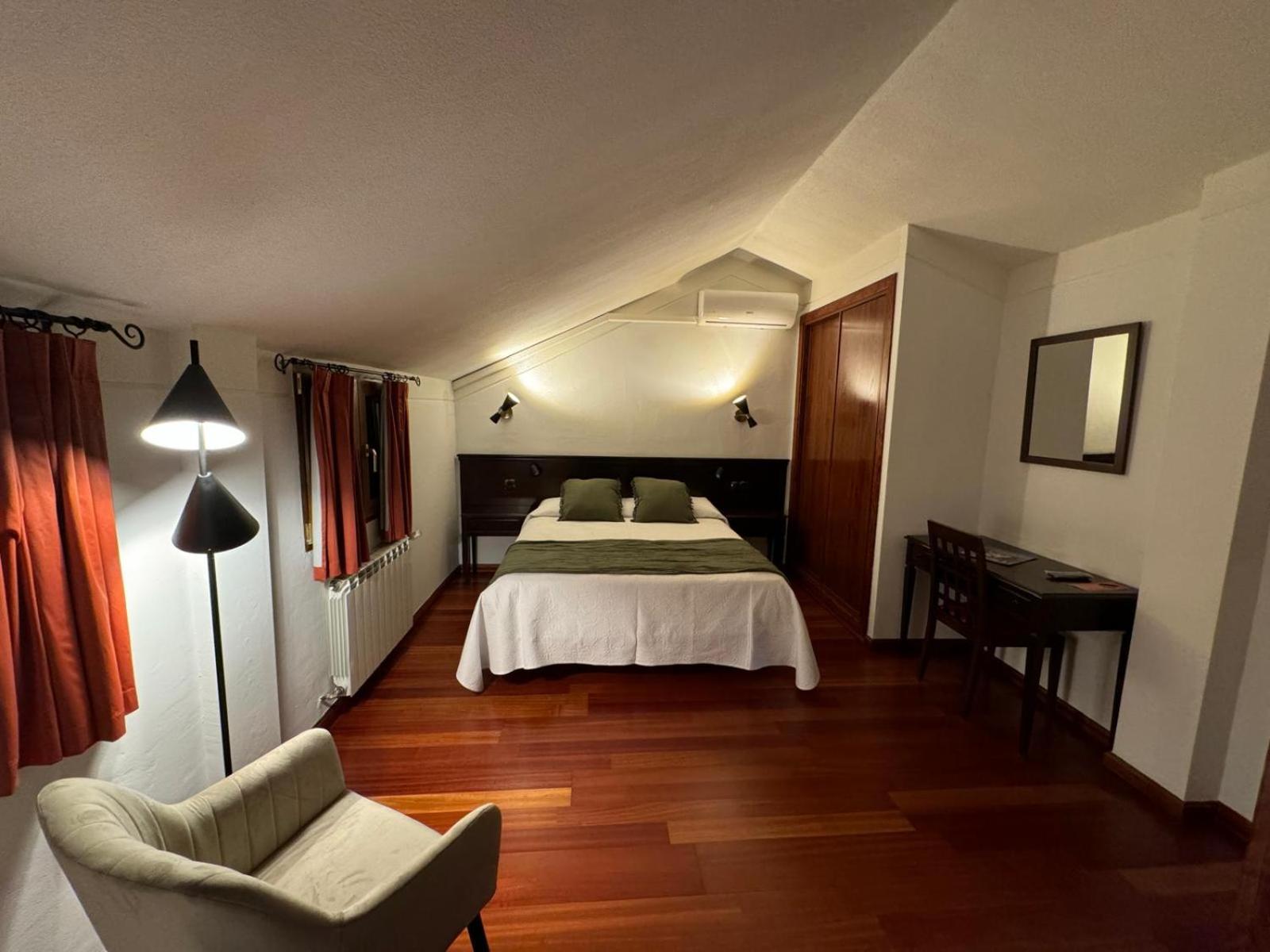 Hospedium Hotel La Fuente Candelario Eksteriør bilde